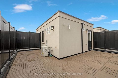 Photo 21 at 9 - 12860 Yonge Street, Oak Ridges, Richmond Hill