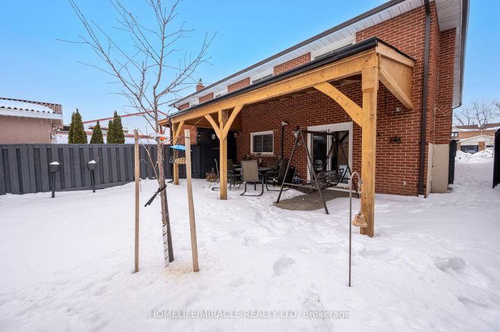 Photo 43 at 3 Agincourt Road, West Woodbridge, Vaughan