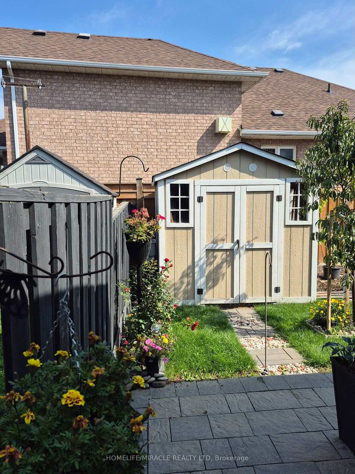 Photo 46 at 3 Agincourt Road, West Woodbridge, Vaughan