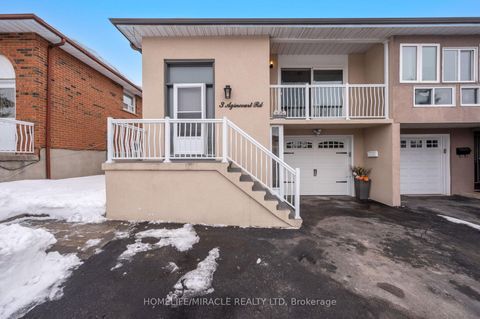Photo 2 at 3 Agincourt Road, West Woodbridge, Vaughan