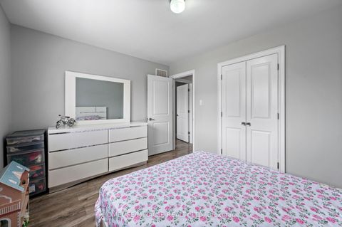 Photo 23 at 3 Agincourt Road, West Woodbridge, Vaughan