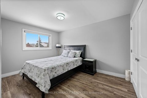 Photo 24 at 3 Agincourt Road, West Woodbridge, Vaughan