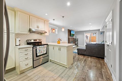 Photo 38 at 3 Agincourt Road, West Woodbridge, Vaughan