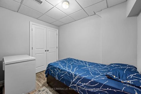 Photo 39 at 3 Agincourt Road, West Woodbridge, Vaughan