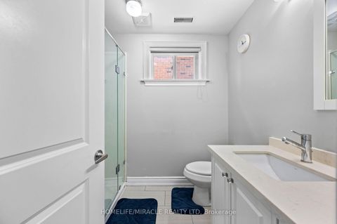 Photo 41 at 3 Agincourt Road, West Woodbridge, Vaughan