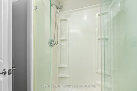 Photo 42 at 3 Agincourt Road, West Woodbridge, Vaughan