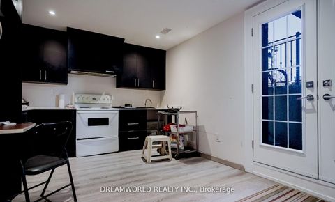 Photo 17 at 43 William Cragg Drive, CFB, Toronto