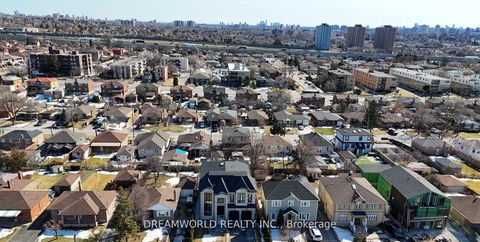 Photo 20 at 43 William Cragg Drive, CFB, Toronto