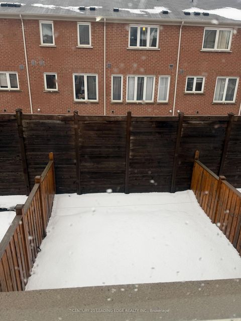 Photo 3 at 5 Fusilier Drive, Birchmount, Toronto