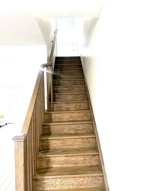 Photo 4 at 5 Fusilier Drive, Birchmount, Toronto