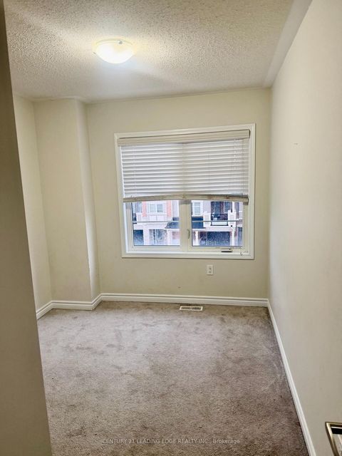 Photo 11 at 5 Fusilier Drive, Birchmount, Toronto