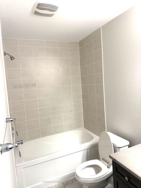 Photo 13 at 5 Fusilier Drive, Birchmount, Toronto