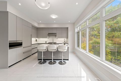 Photo 18 at 23 Kingwood Lane, Aurora Estates, Aurora