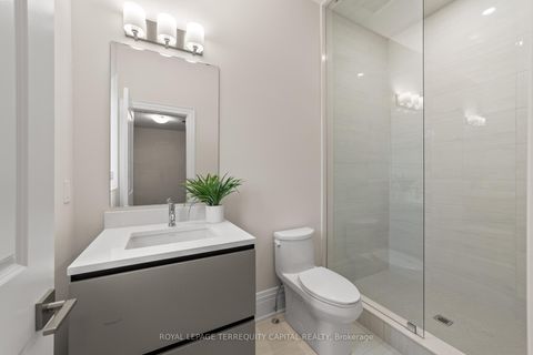 Photo 24 at 23 Kingwood Lane, Aurora Estates, Aurora