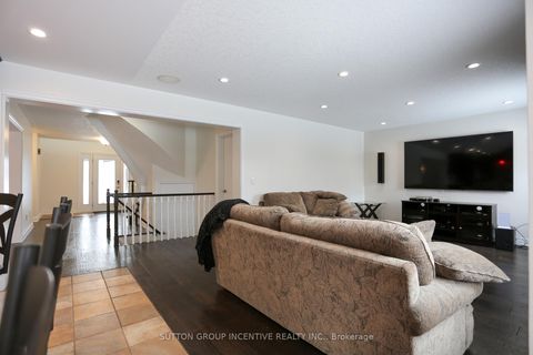 Photo 4 at 10 Gordon Court, West Bayfield, Barrie