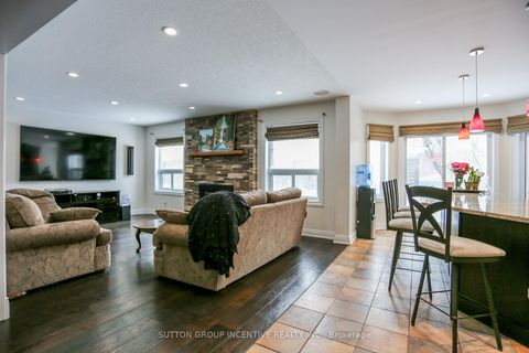 Photo 5 at 10 Gordon Court, West Bayfield, Barrie