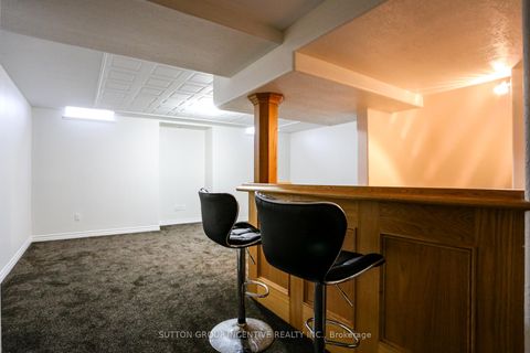 Photo 19 at 10 Gordon Court, West Bayfield, Barrie