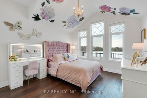 Photo 32 at 10 King Boulevard, King City, King