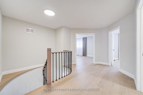 Photo 20 at 17 Penvill Trail, Ardagh, Barrie