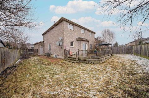 Photo 37 at 17 Penvill Trail, Ardagh, Barrie