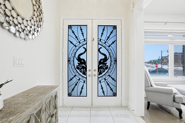 Photo 2 at 195 Granite Ridge Trail, Waterdown, Hamilton