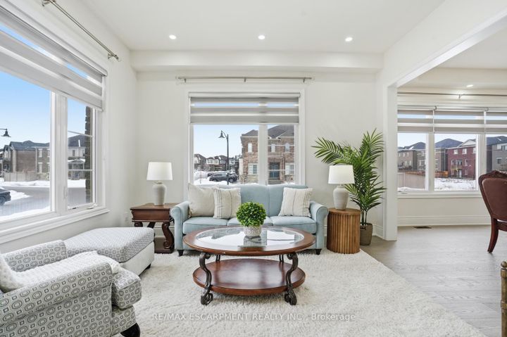 Photo 3 at 195 Granite Ridge Trail, Waterdown, Hamilton