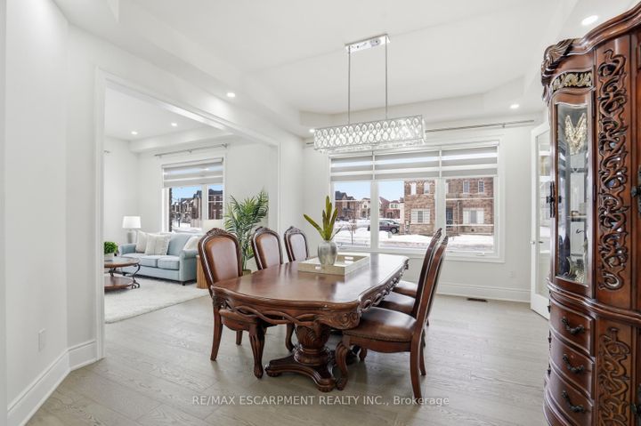 Photo 4 at 195 Granite Ridge Trail, Waterdown, Hamilton