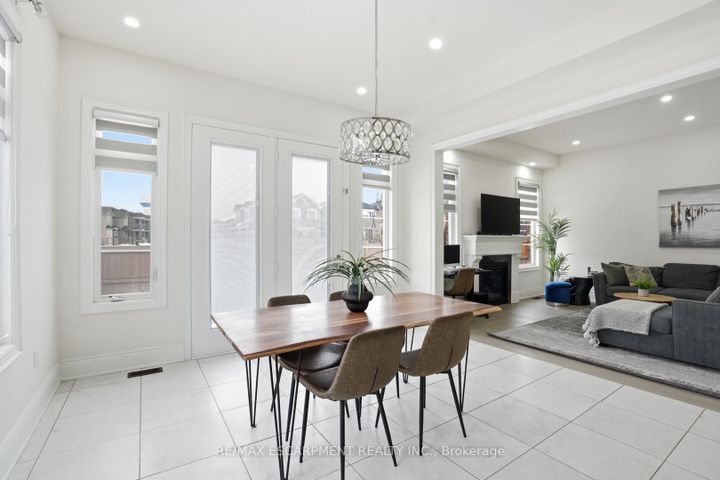 Photo 12 at 195 Granite Ridge Trail, Waterdown, Hamilton