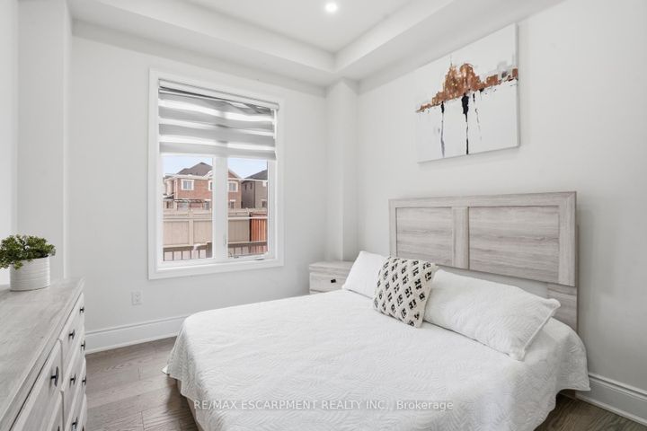 Photo 18 at 195 Granite Ridge Trail, Waterdown, Hamilton