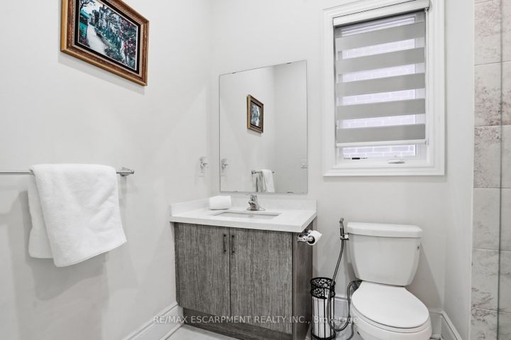 Photo 20 at 195 Granite Ridge Trail, Waterdown, Hamilton