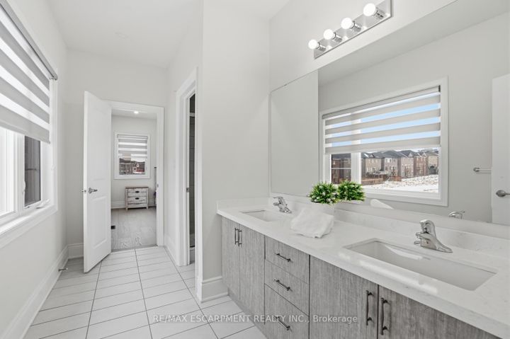 Photo 30 at 195 Granite Ridge Trail, Waterdown, Hamilton