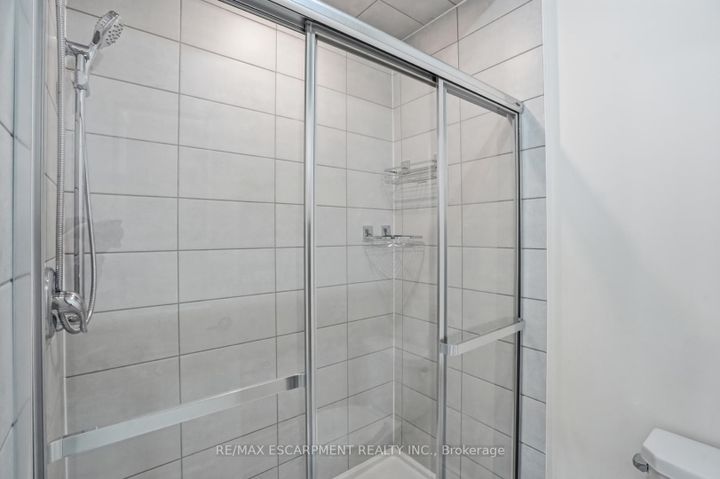 Photo 36 at 195 Granite Ridge Trail, Waterdown, Hamilton