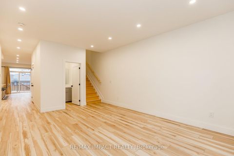 Photo 2 at 781 Oliva Street, West Shore, Pickering