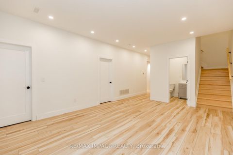 Photo 3 at 781 Oliva Street, West Shore, Pickering