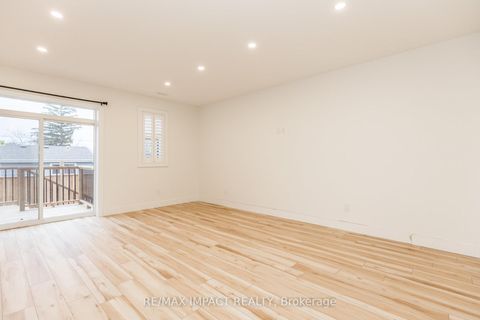 Photo 8 at 781 Oliva Street, West Shore, Pickering