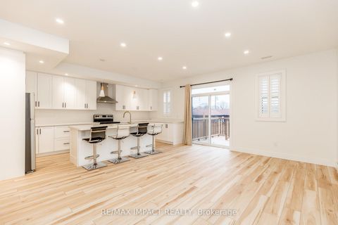 Photo 10 at 781 Oliva Street, West Shore, Pickering