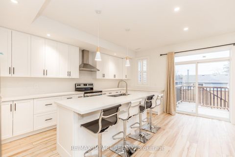 Photo 13 at 781 Oliva Street, West Shore, Pickering