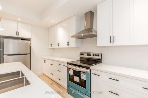 Photo 16 at 781 Oliva Street, West Shore, Pickering