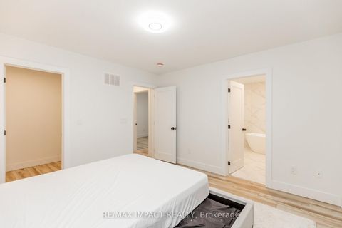 Photo 36 at 781 Oliva Street, West Shore, Pickering