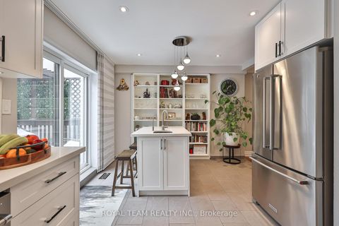 Photo 16 at 91 South Kingsway Way, Swansea, Toronto