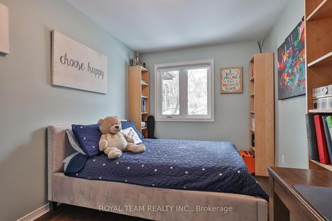 Photo 28 at 91 South Kingsway Way, Swansea, Toronto