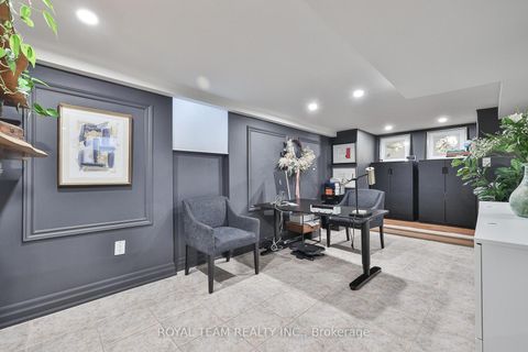 Photo 34 at 91 South Kingsway Way, Swansea, Toronto