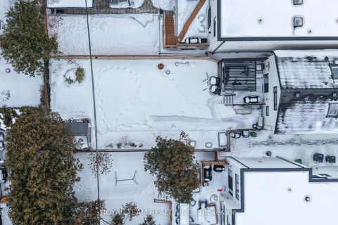 Photo 47 at 91 South Kingsway Way, Swansea, Toronto