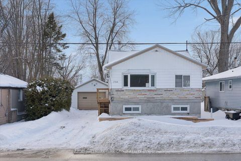 Photo 2 at 27008 Kennedy Road, Historic Lakeshore Communities, Georgina