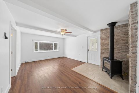 Photo 11 at 27008 Kennedy Road, Historic Lakeshore Communities, Georgina