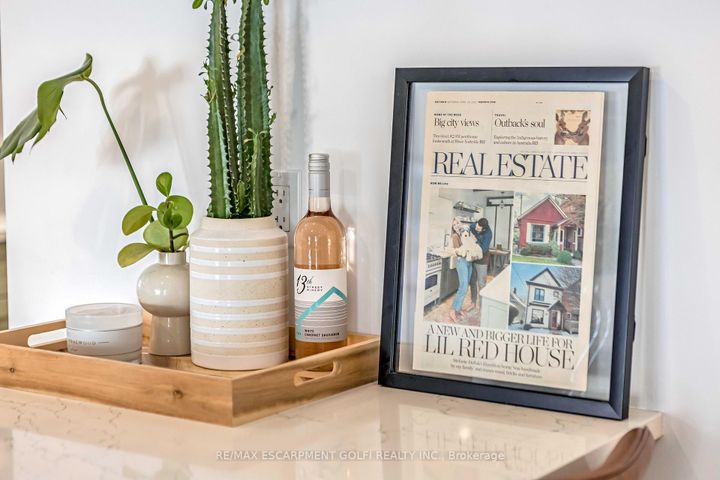 Photo 15 at 369 Charlton Avenue W, Kirkendall, Hamilton