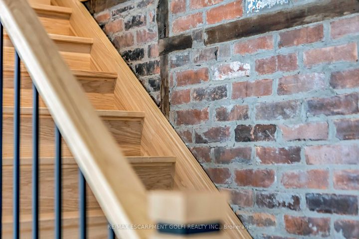 Photo 25 at 369 Charlton Avenue W, Kirkendall, Hamilton