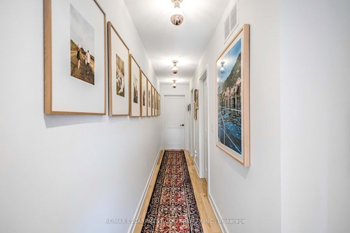 Photo 26 at 369 Charlton Avenue W, Kirkendall, Hamilton