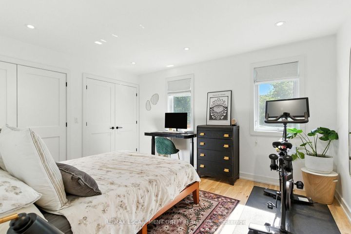 Photo 33 at 369 Charlton Avenue W, Kirkendall, Hamilton