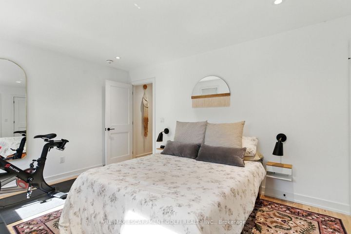 Photo 34 at 369 Charlton Avenue W, Kirkendall, Hamilton